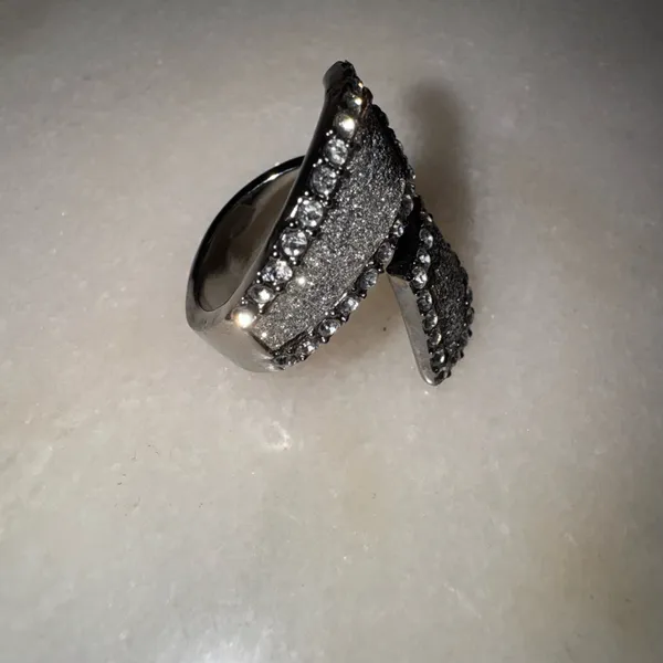 Guess Glitter & stone bypass wrap hematite ring - Image 6