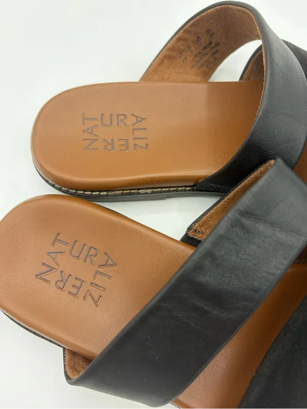 Naturalizer Kellie black leather flat slip on sandal women’s 7 casual classic - Image 3