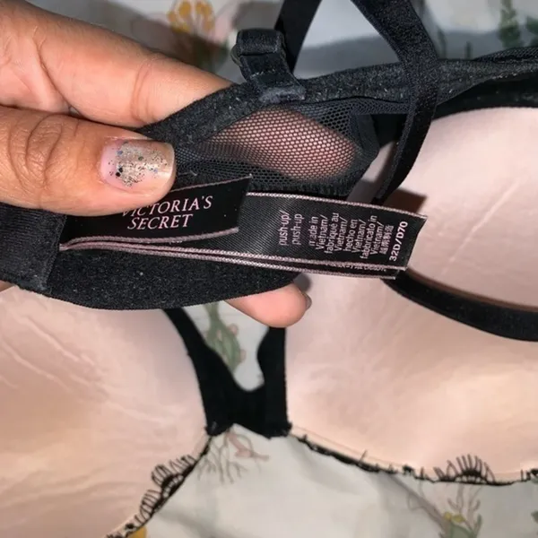 Victoria’s Secret push-up bra - Image 2