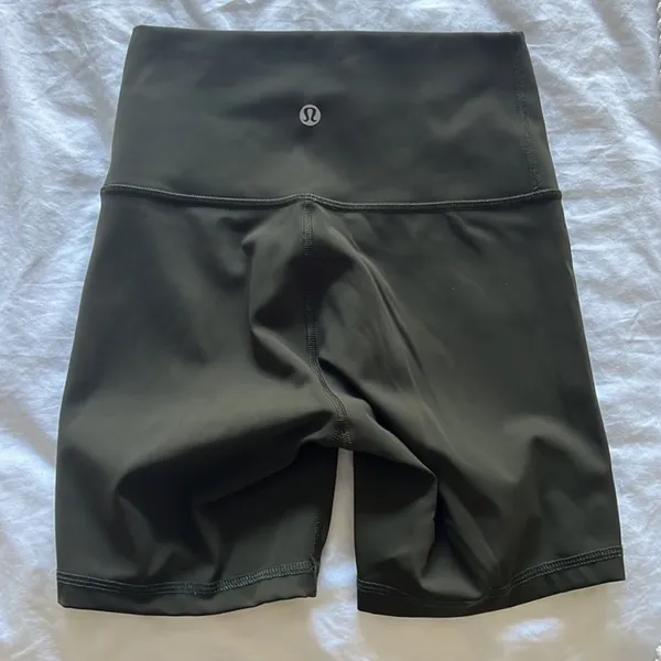 Lululemon Wunder Train Shorts 6” Green - Image 2