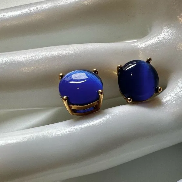 Blue and gold tone post earrings - Image 2