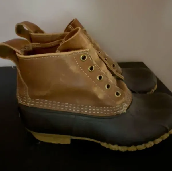 L. L. Bean Women's 6" Bean Boots Size 7 Wide - Image 5