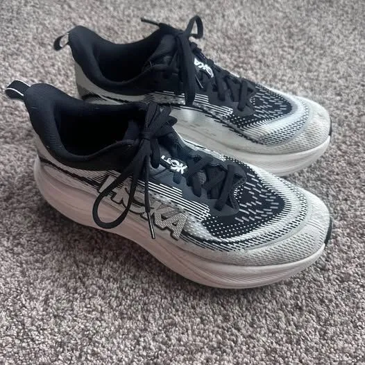 HOKA Skyflow running shoes - Image 2