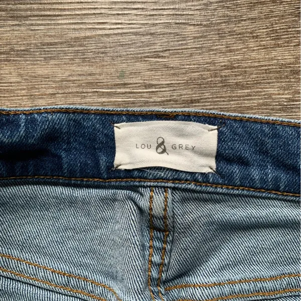 Lou & Grey Light Wash Straight Jeans 26 - Image 4