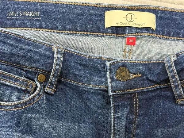 Women's Skinny Jeans in Dark Blue Stretch Denim - Image 5
