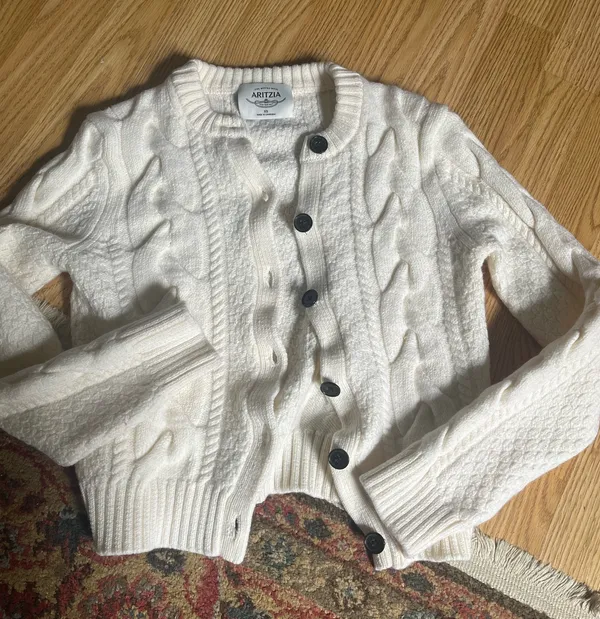 Aritzia Merino Wool Sweater - Image 4