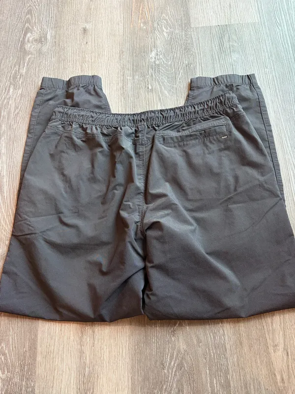 Hurley Mens athletic pants size 2X - Image 4
