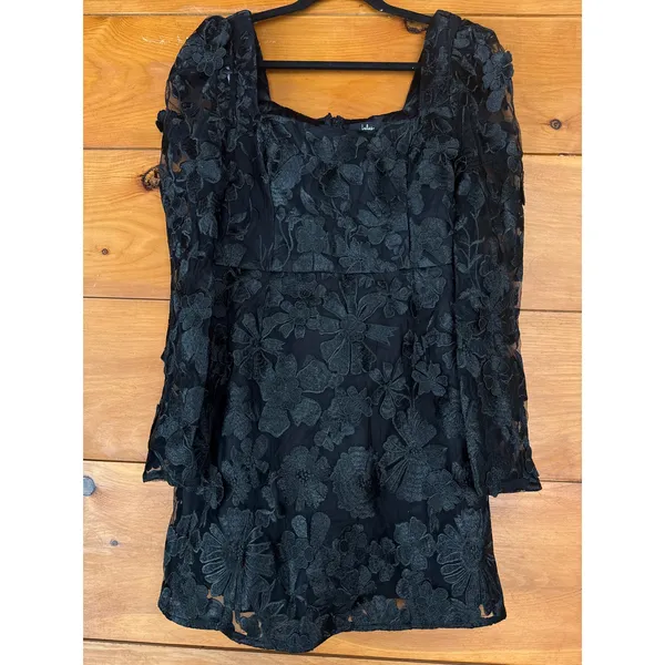 NWT Lulus Masterfully Eloquent Black 3D Floral Mini Dress Party Cocktails Sz M - Image 2