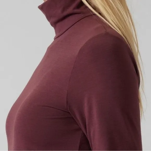 ATHLETA | Women's Essential Athletic Winter Turtleneck in Decadent Chocolate,‎ S - Image 3