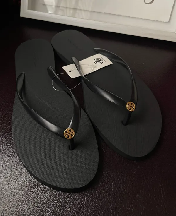 Tory Burch NWT Solid thin flip flop PVC/EVA size 9 in black 2023 new style - Image 2