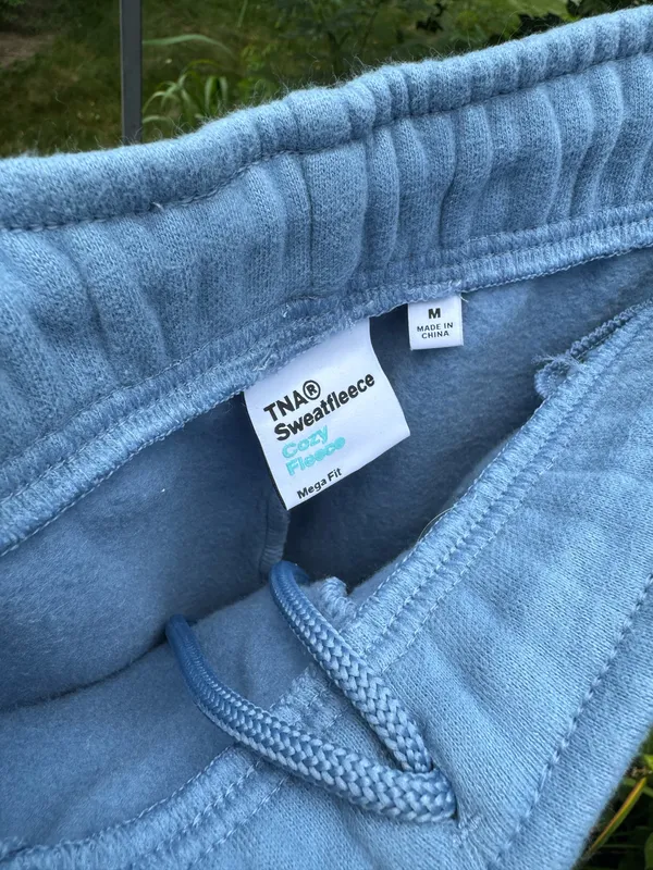 Aritzia TNA Cozy Fleece Sweatpants Mega Cuffed - Image 3