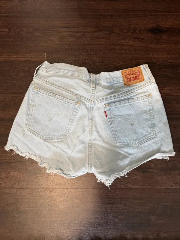 Levi’s 501 jean shorts - Image 3