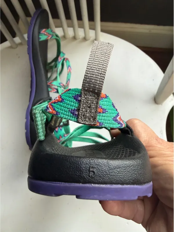 Chaco Women's Adjustable Strappy Sandals in Multi Green and Purple - Image 9