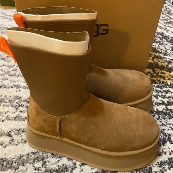 UGG Classic Dipper Stretch Boots - Image 4
