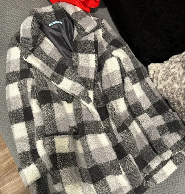 She & Sky plaid jacket - Image 3