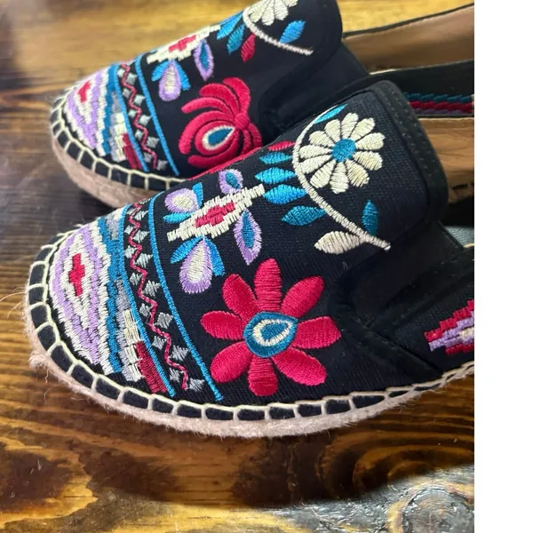 Johnny Was‎ Black Floral Embroidered Espadrilles Size 38 (Size 7.5) - Image 4