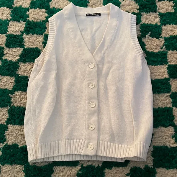 Brandy Melville White Sweater Vest - Image 2