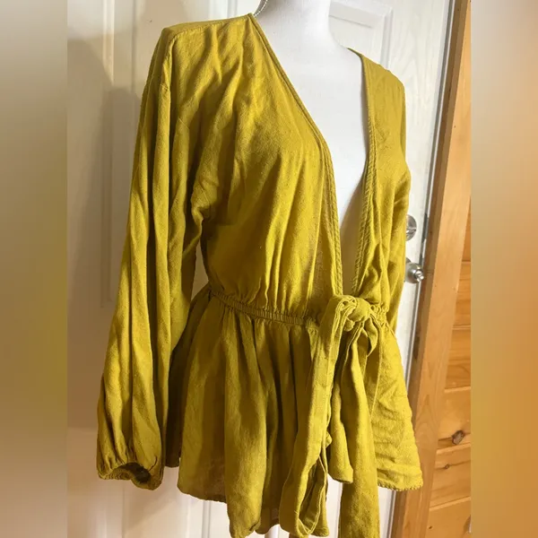 Free People Mustard One Tie Wrap Kimono size Small - Image 2