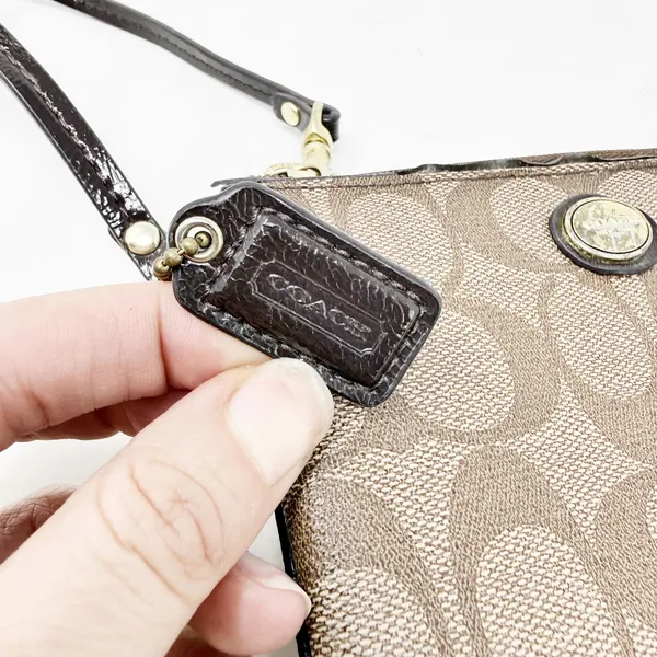 [Coach] Signature C Peyton Coated Canvas Wristlet Brown FLAWS - READ DESCRIPTION - Image 7