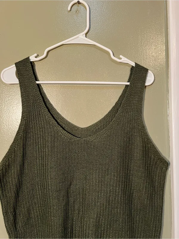 Women’s Size Large Sleeveless Sweater Reversible Scoop Neck V-Neck Knit Green - Image 2