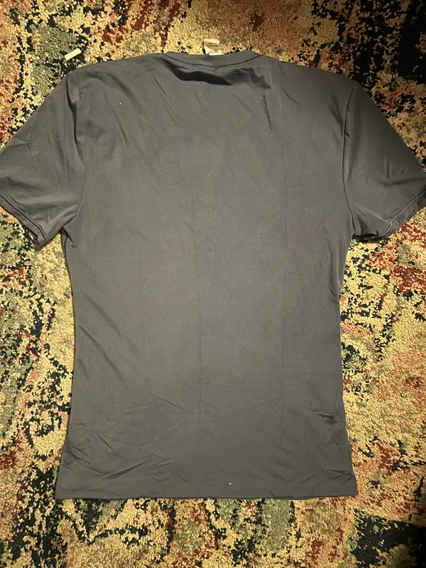 Lululemon Tee Short Sleeve Medium - Image 3