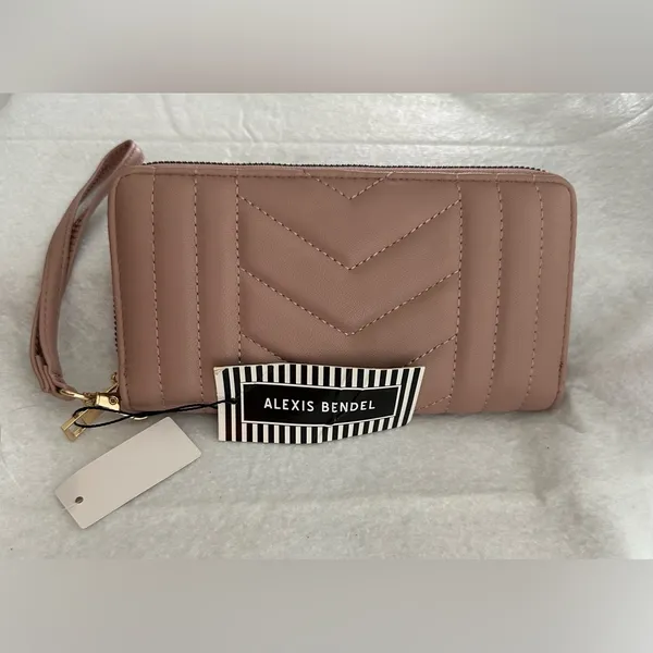 Alexis Bendel Pink Quilted Wristlet Wallet NWT - Image 3