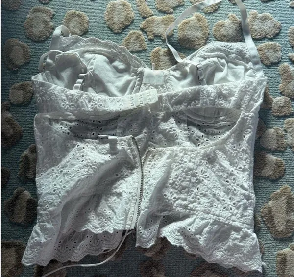 White eyelet corset top - Image 2