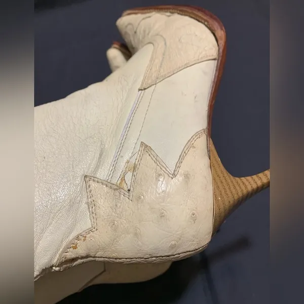 Women’s Mid Calf Heeled Cream color Western Boots approximate size 9/9.5 - Image 5