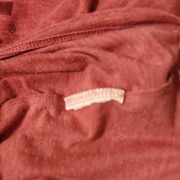 Vans Deep Red V-neck Tee Size Small - Image 4