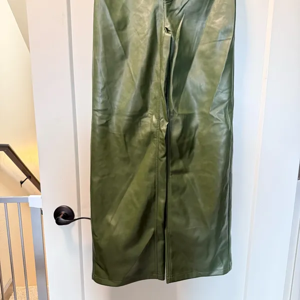 Urban Outfitters‎ Faux Leather Wide Leg Green Pant Olive Army Hunter High Waist - Image 4