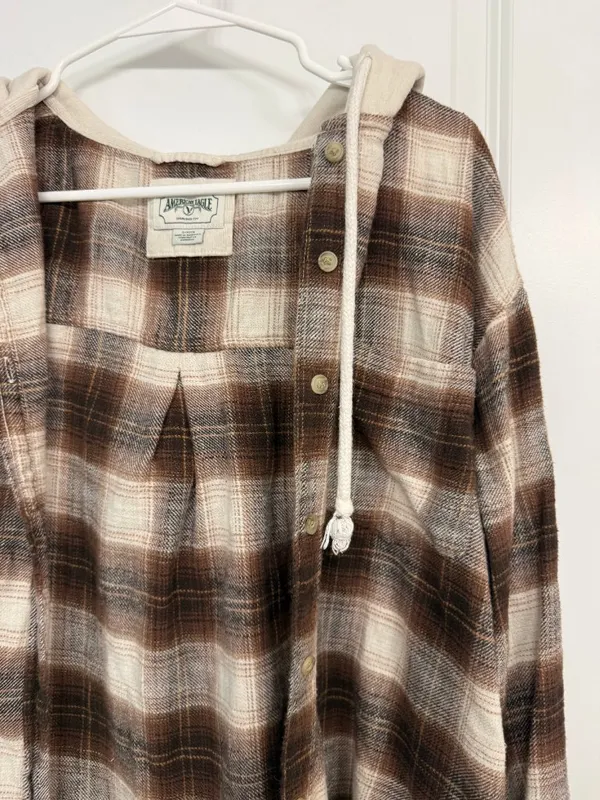 American Eagle Brown Plaid Hooded Flannel Shacket Women’s Small - Image 6