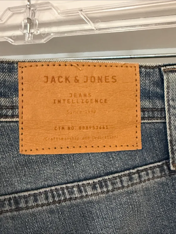 Women’s Blue Washed Slim Fit Jeans - Image 6
