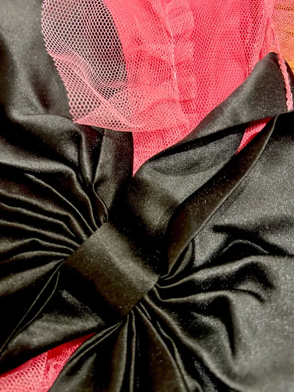 Michella vintage 1990s Barbiecore off the shoulder tulle pink/black bow dress M - Image 12