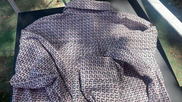 Kids cinch shirt size 4/5 small - Image 3