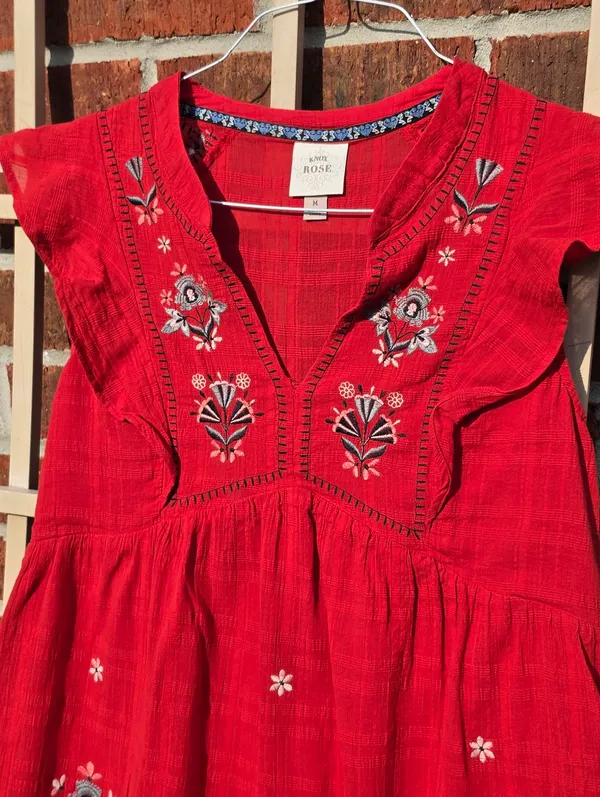 Knox Rose Red Floral Embroidered V-Neck Flutter Sleeve Dress | Size M - Image 3