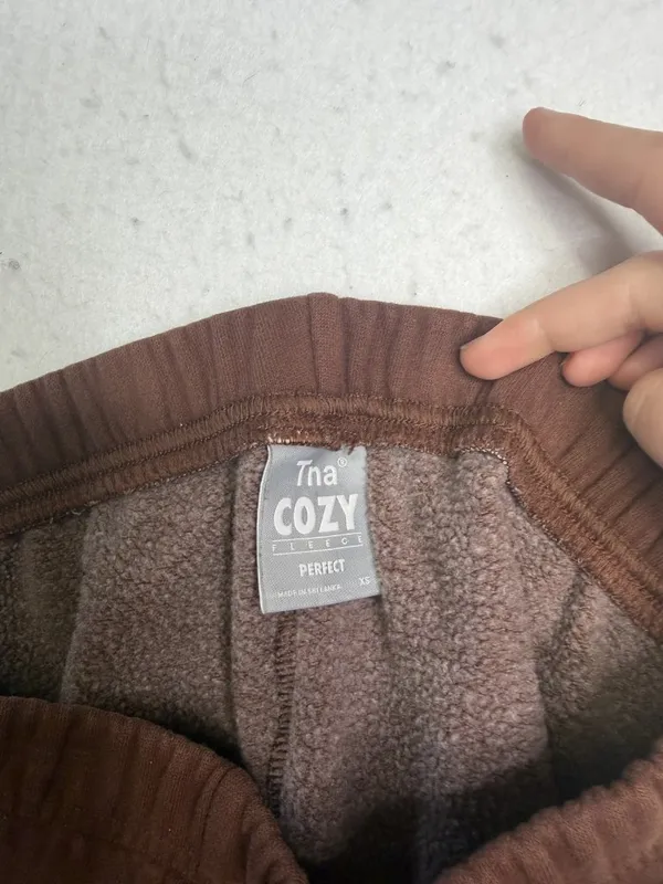 Aritzia TNA Cozy Fleece Sweat Casual Shorts - Image 3