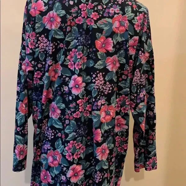 Vintage Gold label Victoria’s Secret sleep shirt - Image 3