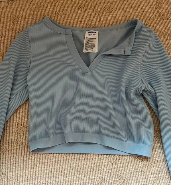 Cotton On Blue Cropped Long Sleeve - Image 2