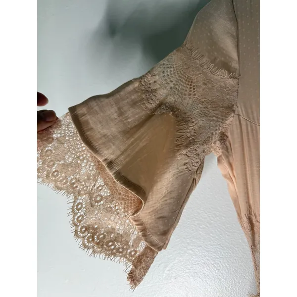 NWT storia lace‎ tiered v neck maxi dress peach size small - Image 4