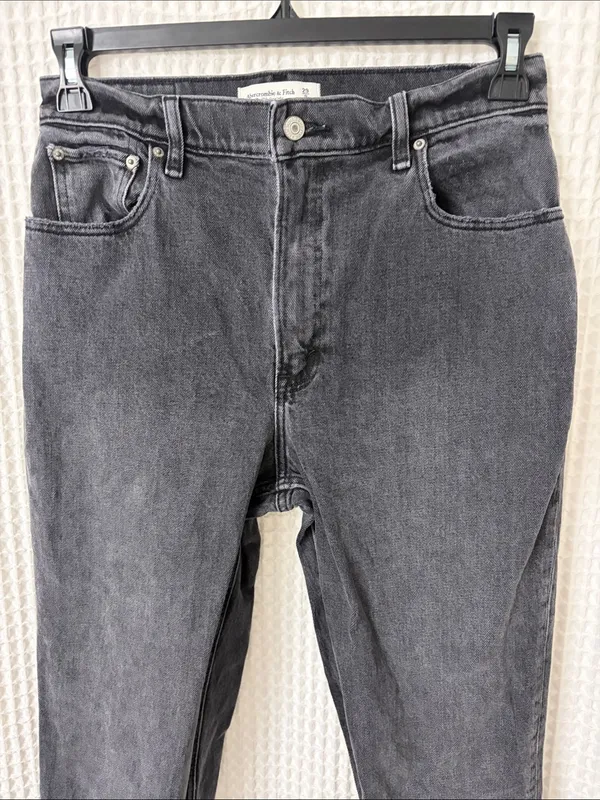 Abercrombie The 90’s Straight Ultra High Rise Split Hem Black Jeans, Size 29/8 - Image 5
