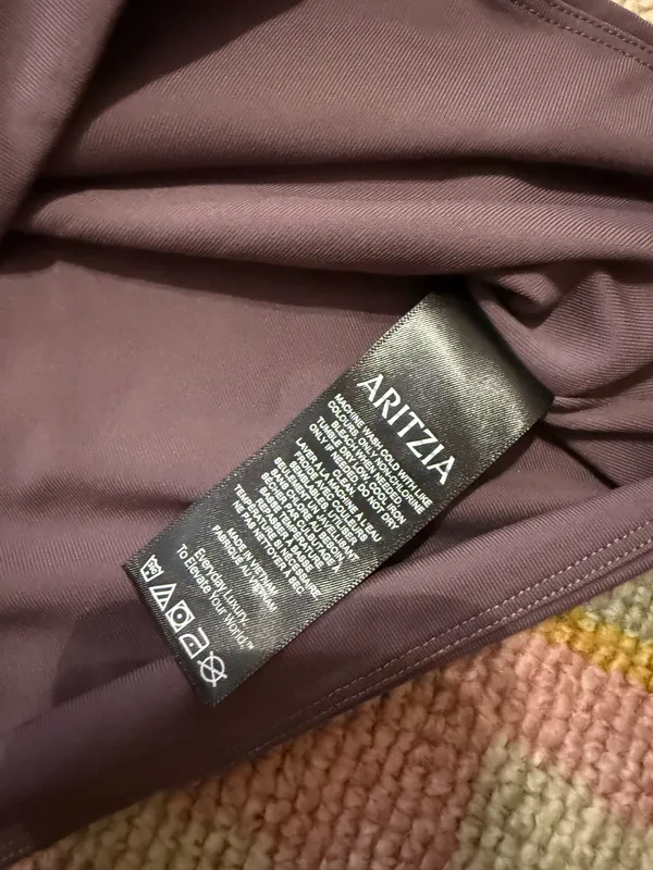 Aritzia Original Contour Splendid Crew Longsleeve  - Image 4