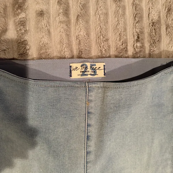 We The Free‎ Women's Light Wash Flare Jeans Size 25 High Rise Bell Bottom - Image 4