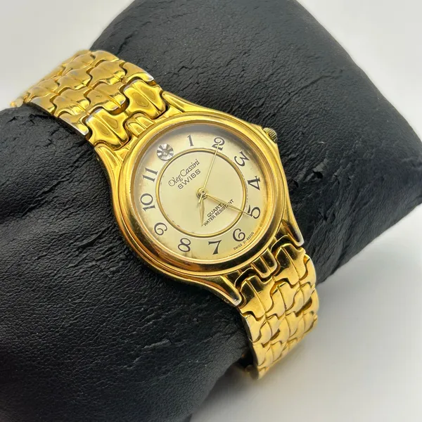 Vintage Oleg Cassini Gold-tone Basket Weave Quartz Watch, Working New Battery - Image 4