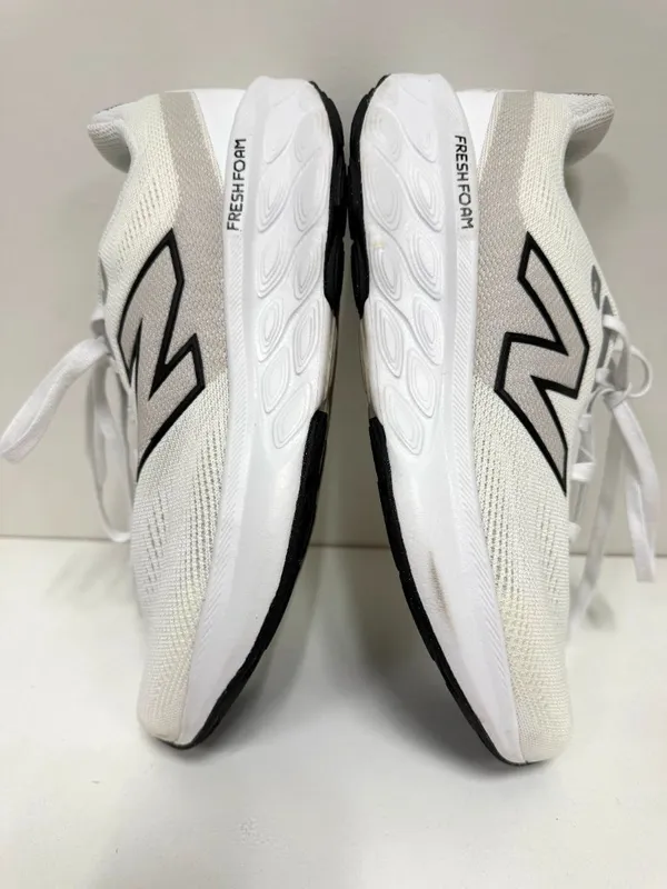 New Balance 520 v9 - Image 5