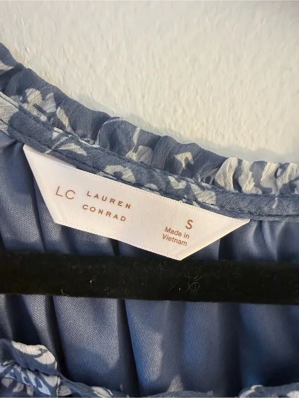 LC Lauren Conrad Blue Floral Tie-Neck Blouse - Image 4