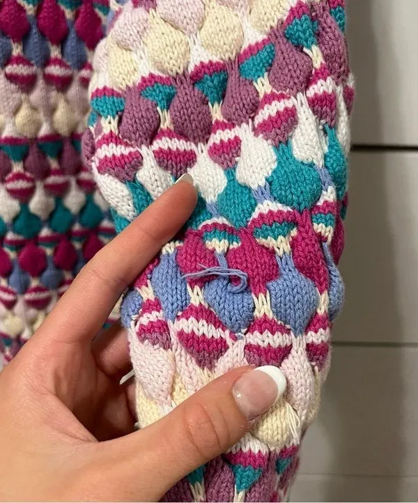 Vintage Pattern Multicolor Sweater - Image 7