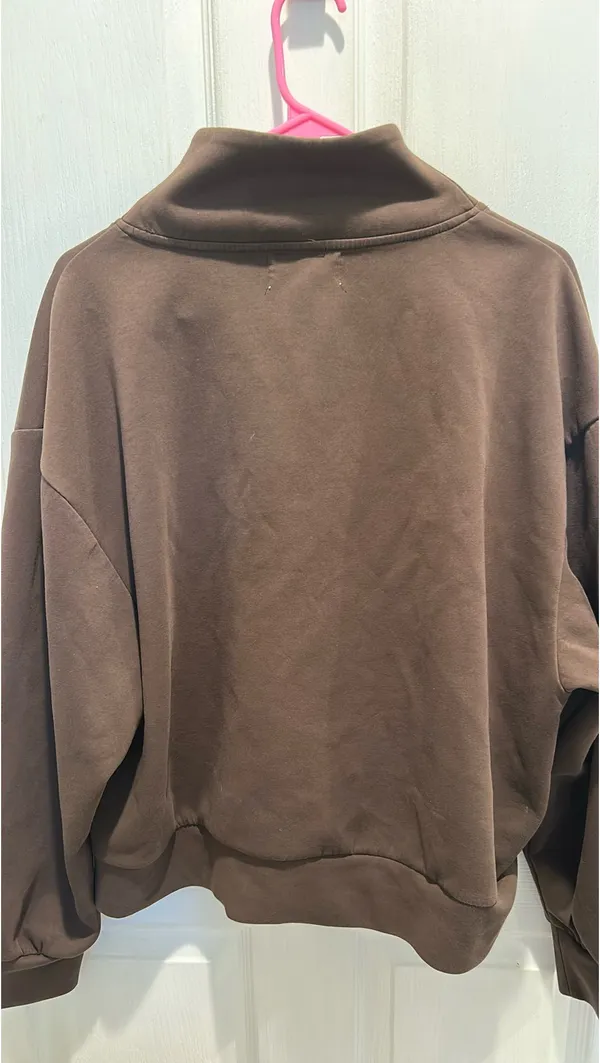 boutique sweatshirt Size L - Image 2