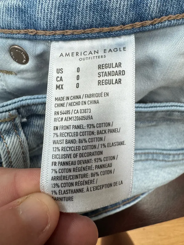 American Eagle Strigid Mom Jean Denim Jeans Size 0 - Image 7