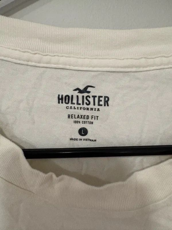 Large Hollister Grinch Graphic Tee - Image 2