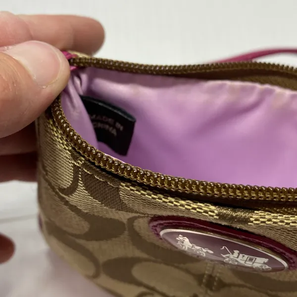 Coach Berry Wristlet Wallet Purse Monogram - Image 6